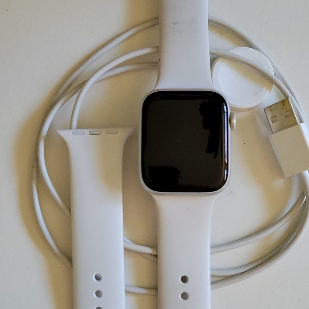 2021 Apple Watch SE